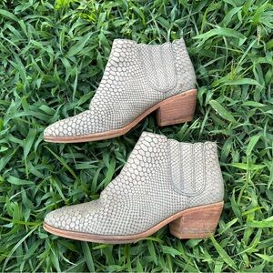 Joie Snakeskin Textured Heeled Ankle Boot Size US size 7